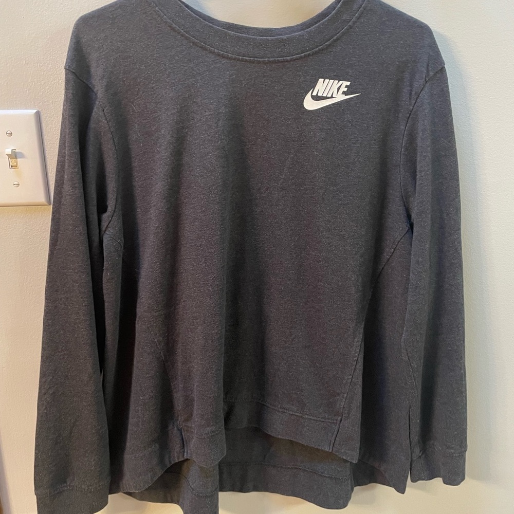 Nike women’s lightweight sweatshirt workout